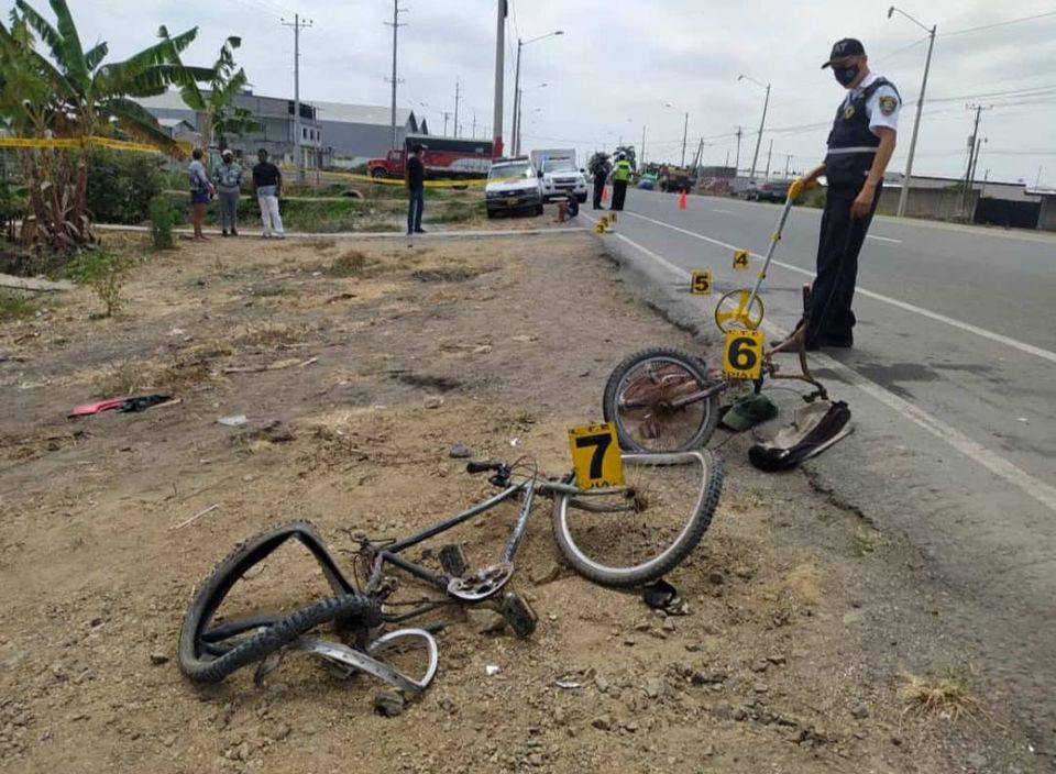 #LutoCiclista: Conductor asesinó a ciclista en vía Durán-Yaguachi y dejó a otro herido