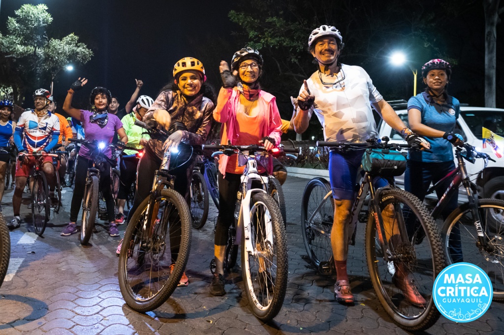 FOTOGALERÍA Disfrutamos de nuestra ciclomarcha de noviembre con Masa Crítica Guayaquil